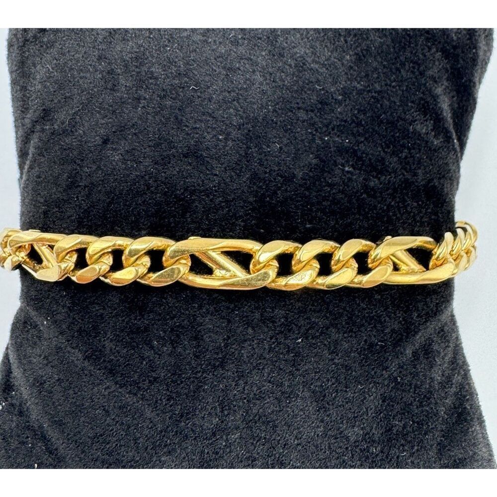 Vintage Monet Gold‎ Tone Figaro Link Chain Link Classic Style Bracelet 7”